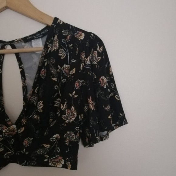 Absolute Angel Black Wide V-neck Floral Crop Top - Picture 4 of 6